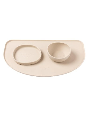 Napfunterlage für Hunde aus Silikon FuzzYard Life Sandstone