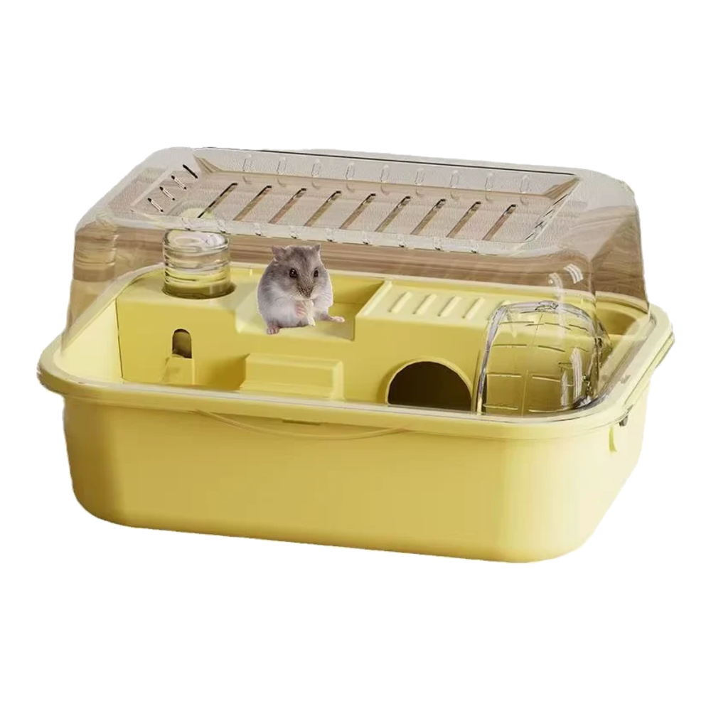 Gelber beißfester Hamsterkäfig mit Hamster, Trinkflasche und integriertem Häuschen